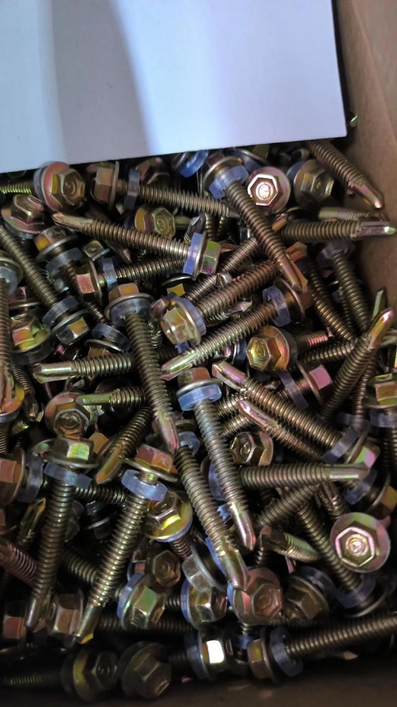 重慶門窗五金配件的核心 鉆尾自轉(zhuǎn)螺絲的應(yīng)用優(yōu)勢